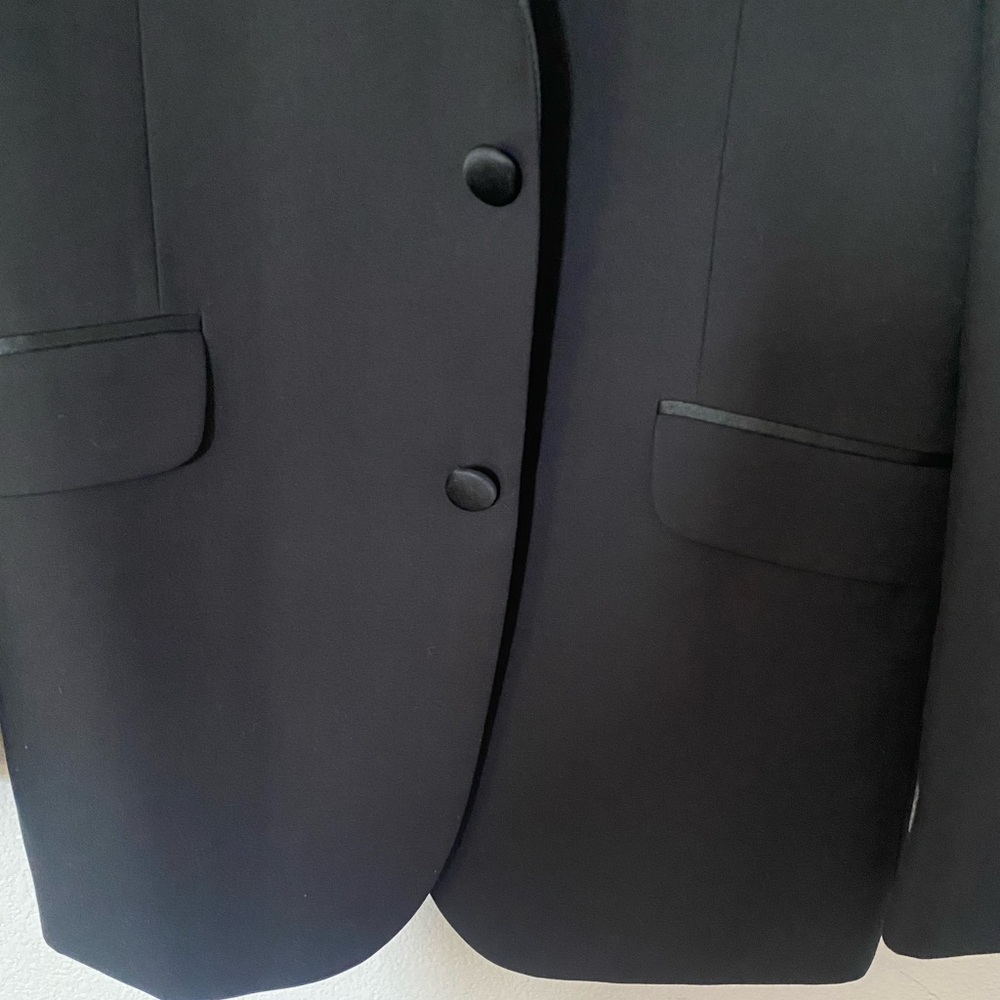 Classic Black Men's Blazer - Picture 3 of 5